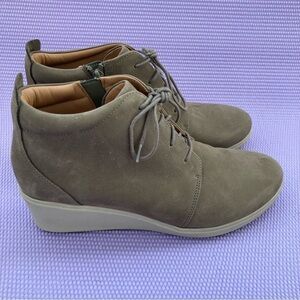 Clarks Unstructured Eva Ladies Nubuck Boots Wedge Lace Up Women's Size 11